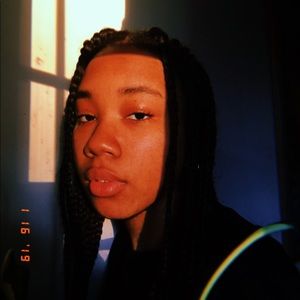 Meet your Posher, Danielle